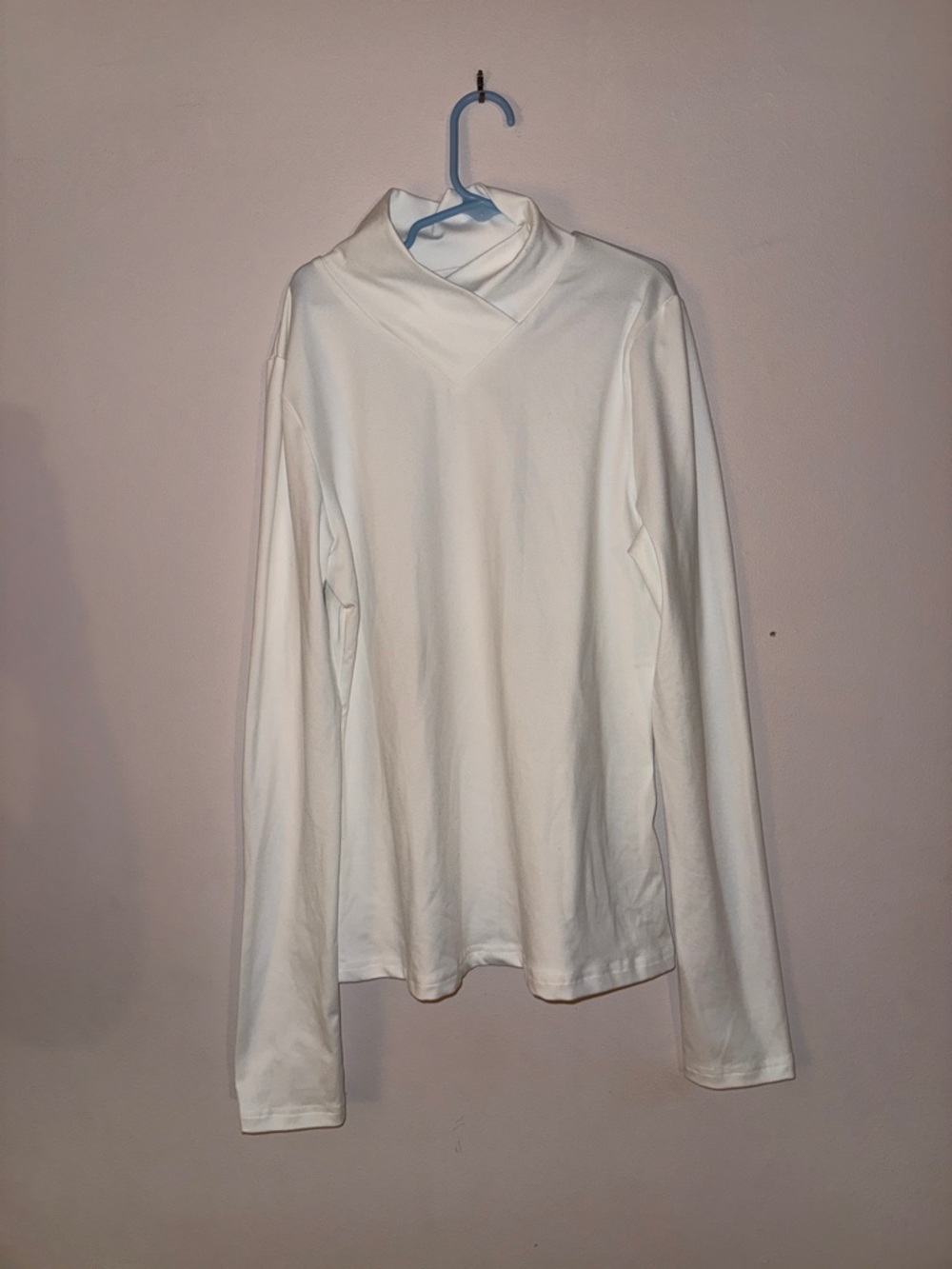 Source Unknown White Long Sleeve V-Neck Tee